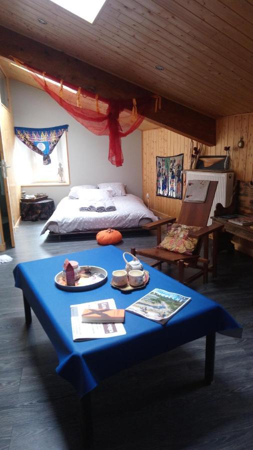 Chambre Privee Chez L'Habitant Saint-Julien-Vocance Eksteriør bilde